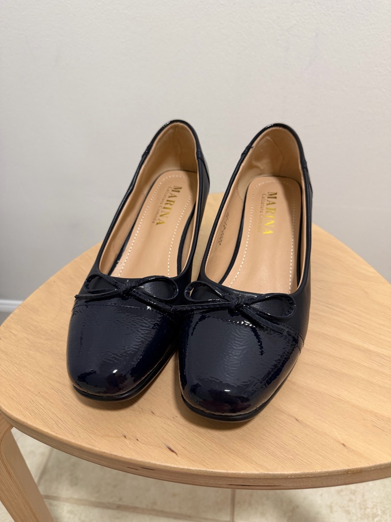 Navy Patent Leather Ballet Flats With Small Heel